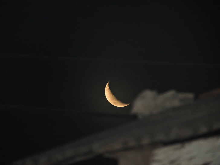 Waning Gibbous Moon in Virgo
