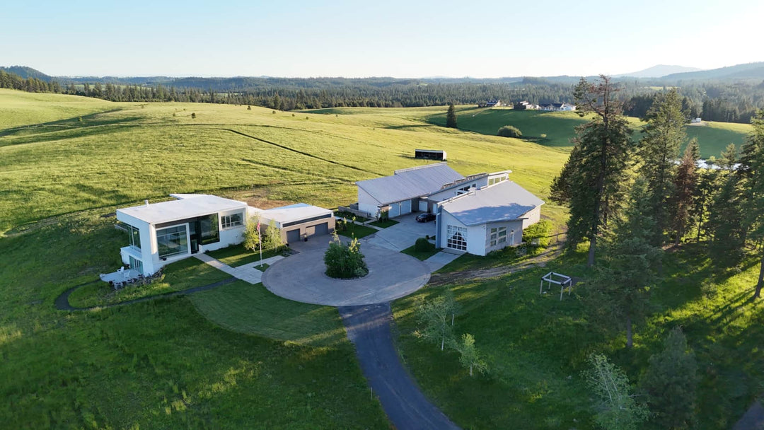 Wolf Meadows Ranch House off-site accommodations
